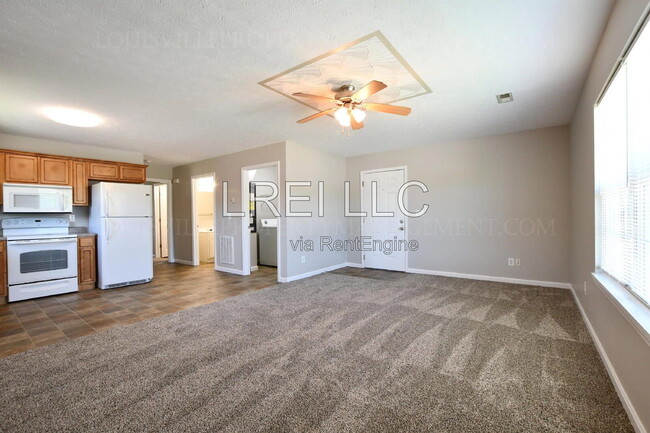 Photo - 300 Keeneland Dr Unit 2a
