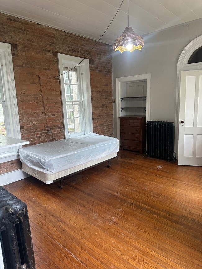 Photo - 4618 Hall Rd