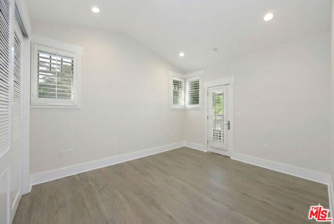 Photo - 2020 Holly Dr Unidad 5