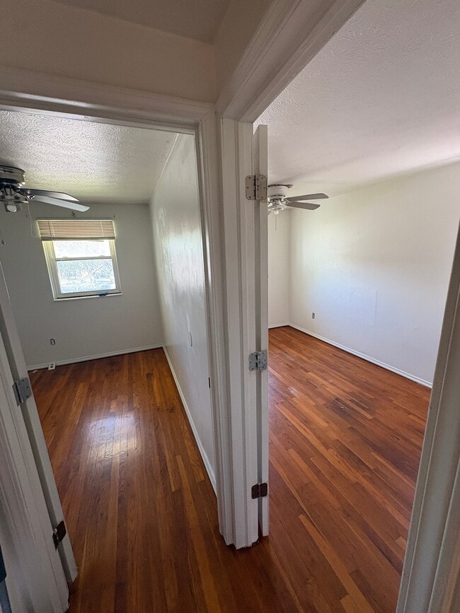 Photo - 1317 Barnett Rd