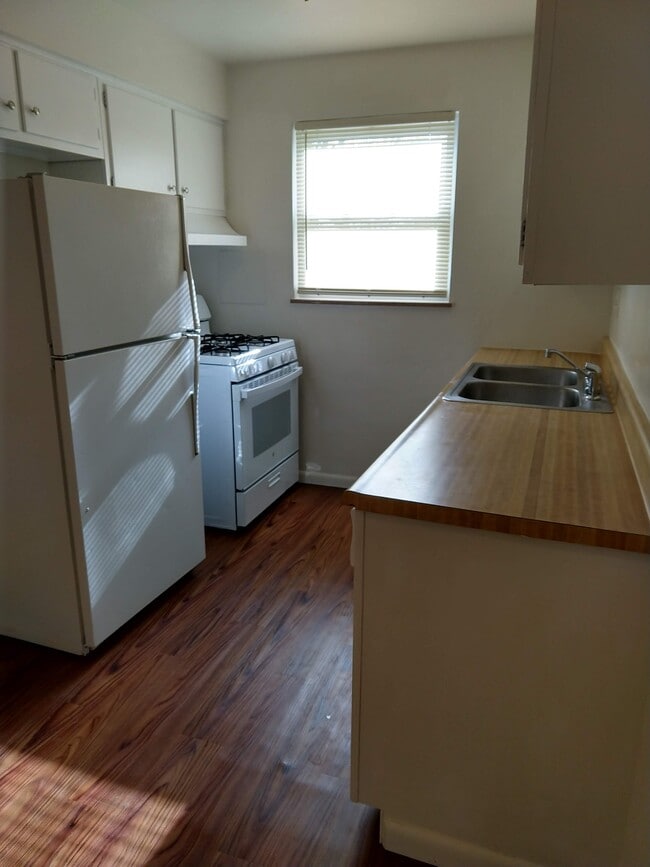 Building Photo - 5361 Plumridge Dr Unit 3