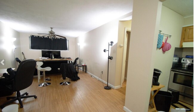 Photo - 20 Radcliffe Rd Unit 206