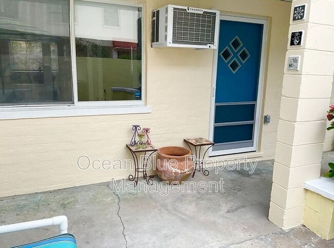 Building Photo - 664 76th Ave Unit Apt 1