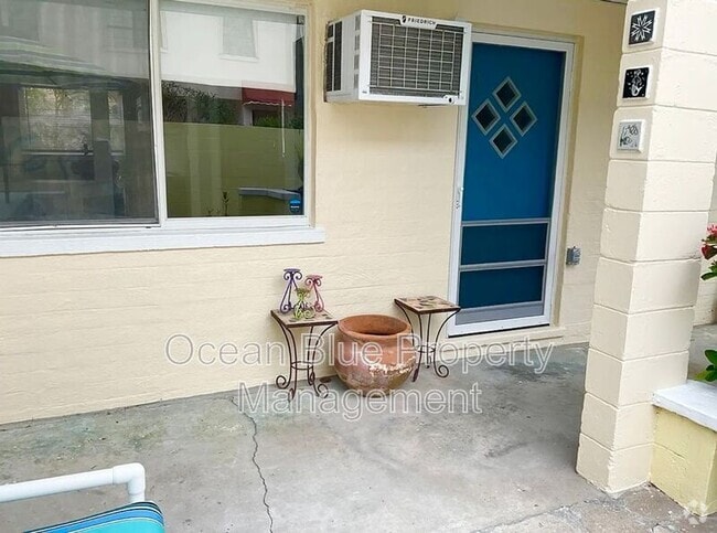 Building Photo - 664 76th Ave Unit Apt 1