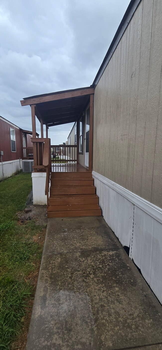 Photo - 1120 N Vista Dr