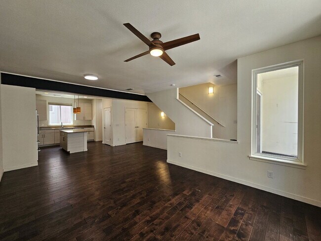 Photo - 868 Kalamath St