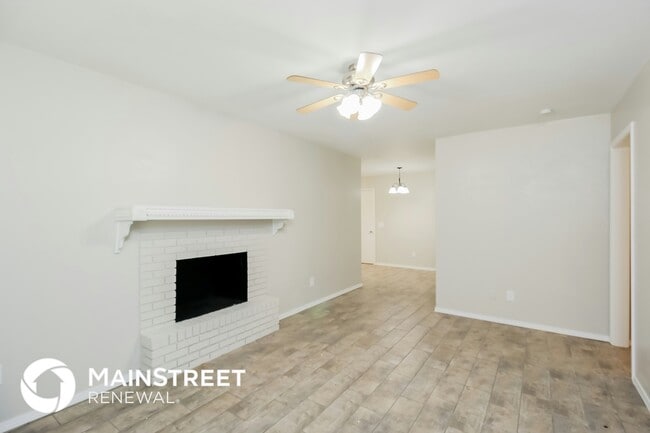 Photo - 1153 Elmhurst St