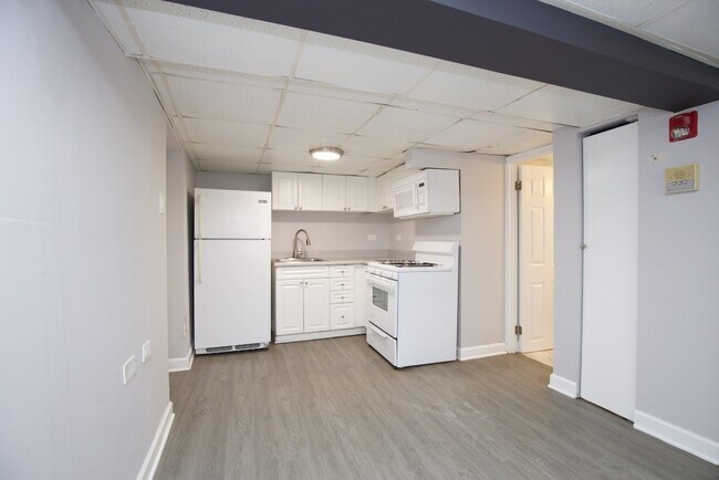 Photo - 3521 W Grace St Unit W-G