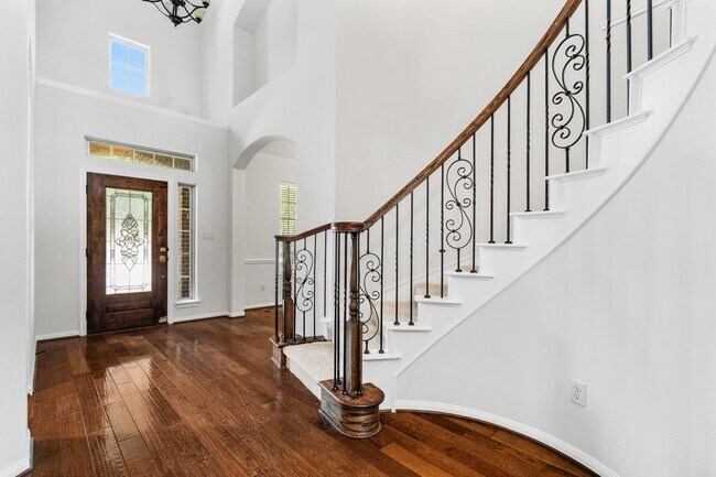 Photo - 8102 Little Scarlet St