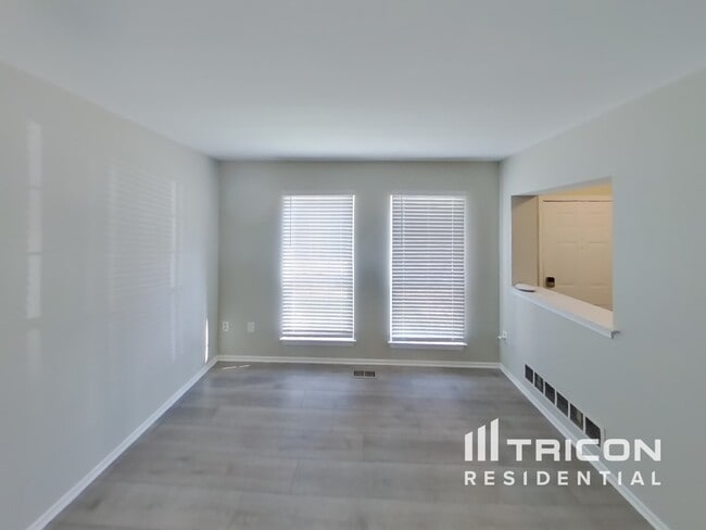 Photo - 3968 Forest Valley Rd