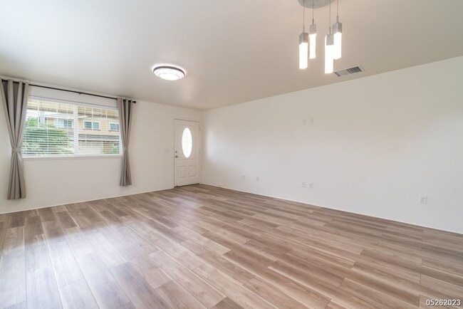 Photo - 4 Bed 2.5 Bath in Hoonani