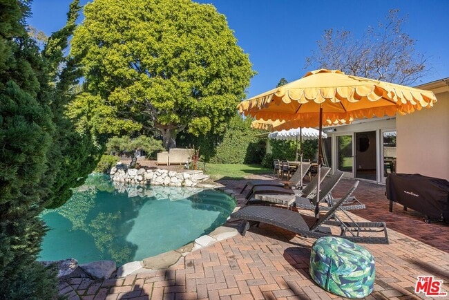 Photo - 1133 Somera Rd