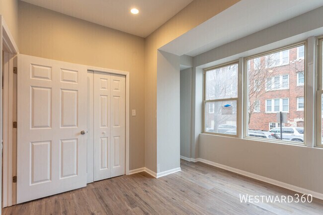 Photo - 4656 N Albany Ave Unit 1