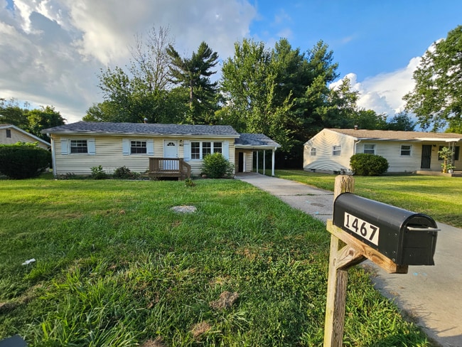 Building Photo - 1467 Broadlawns Ln Rental