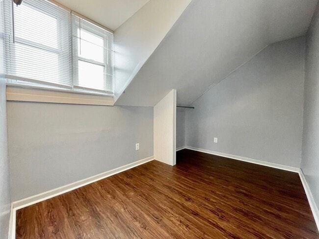 Photo - One Bedroom Duplex in Muskegon - All Utilities Included!