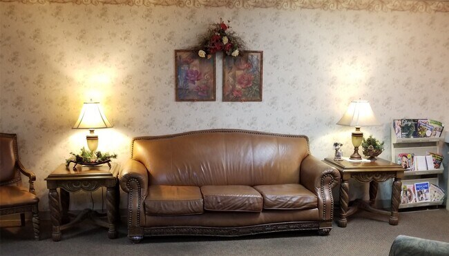 Photo - 620 W Pike St