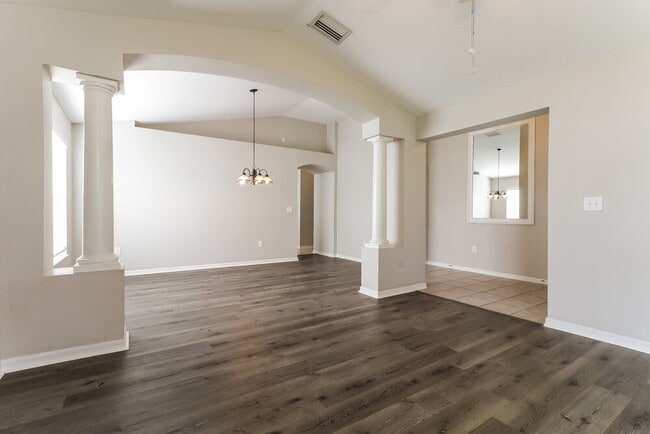 Photo - 9912 Riverchase Dr