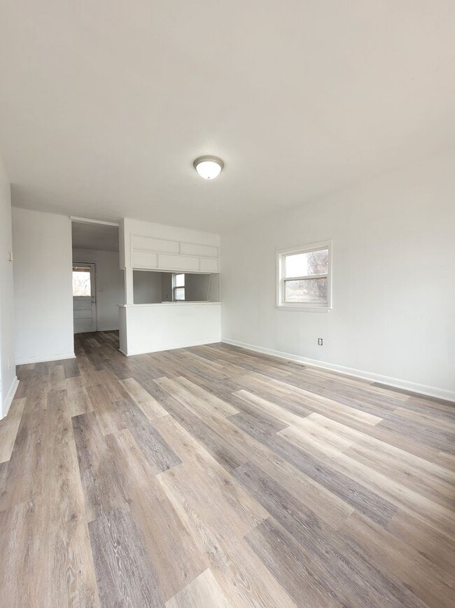 Photo - 3 Bedroom 1 Bath home with a Fenced back Yard!