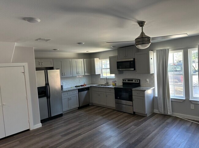 Photo - 8206 Furray Rd