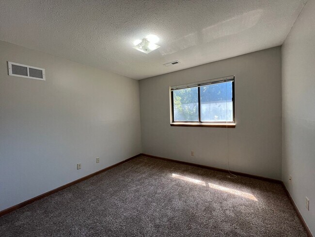 Photo - 4 bed 2 bath Centrally Located - Near Aggieville! AVAILABLE NOW!