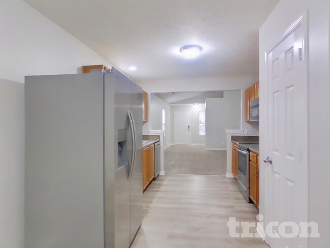 Photo - 2437 Middle View Dr