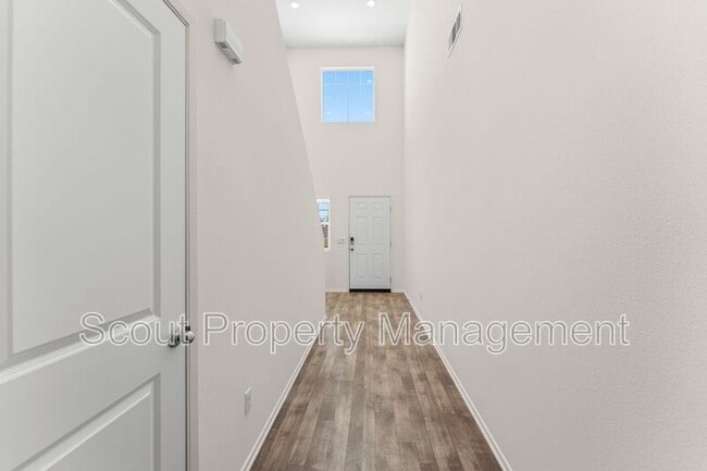 Photo - 28841 Cutlass St