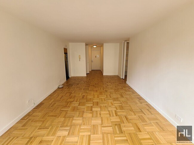 Photo - EAST 49 STREET Unidad 8H