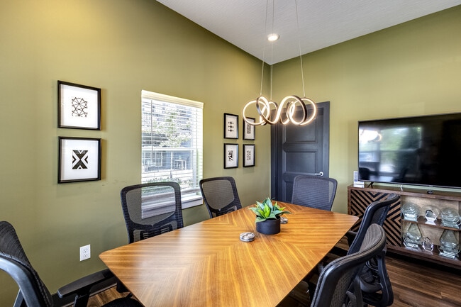 The Thomas - Conference Room