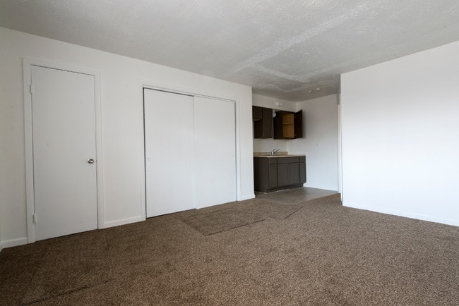 Photo - 8640 S Ingleside Ave