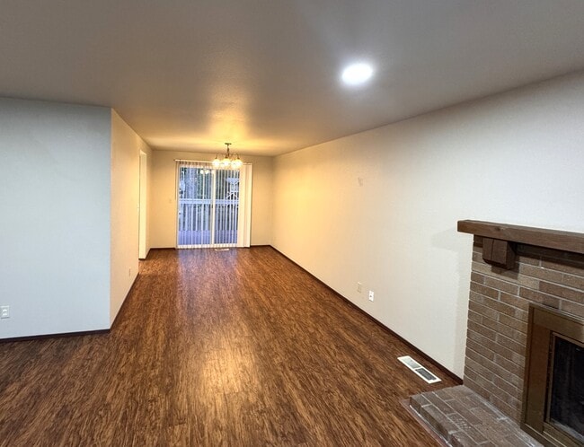 Photo - 202 Vashon Ave SE