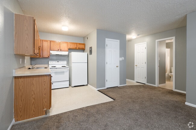 1BR, 1 BA - 660SF