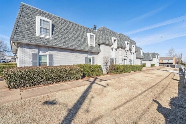 Photo - 11417 N May Ave