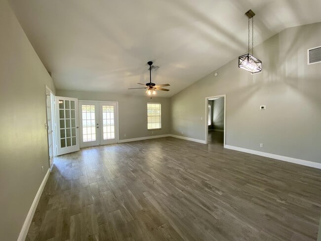 Photo - 1018 Spring Landing Dr