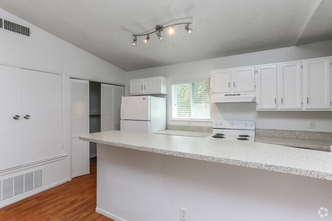 Kitchen/Laundry Hookup