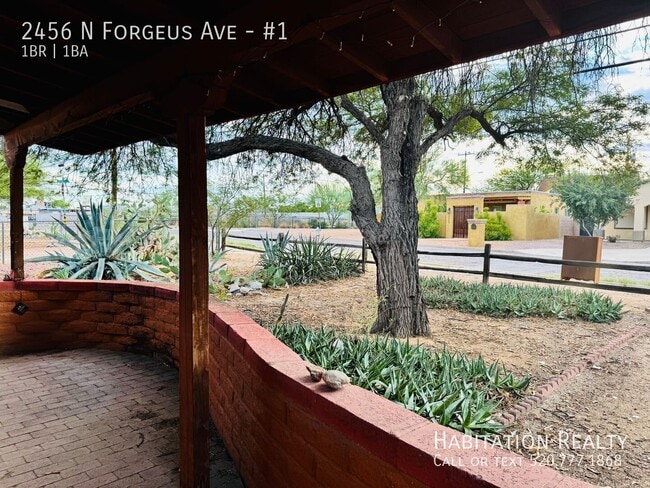 2456 N Forgeus Ave Unit 1