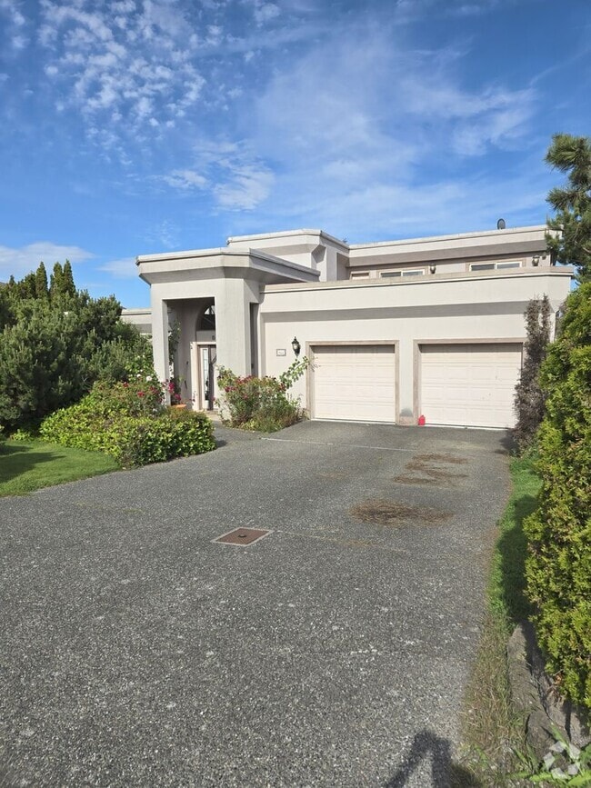 Building Photo - 5 Bedroom in Gated Birch Bay Community! Rental