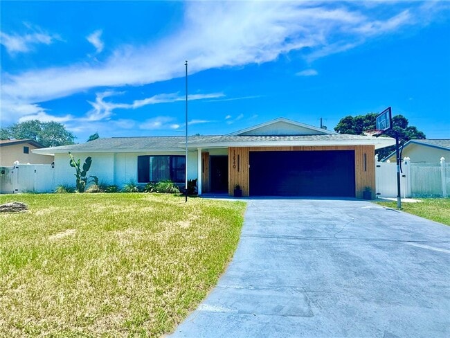 Building Photo - 13940 Antigua Dr Rental