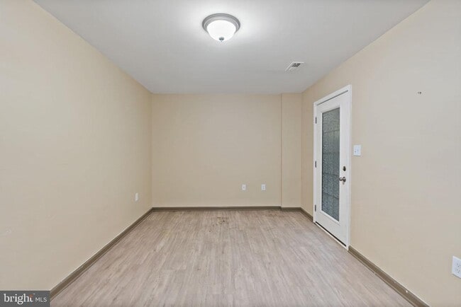 Building Photo - 132 Furlong Way