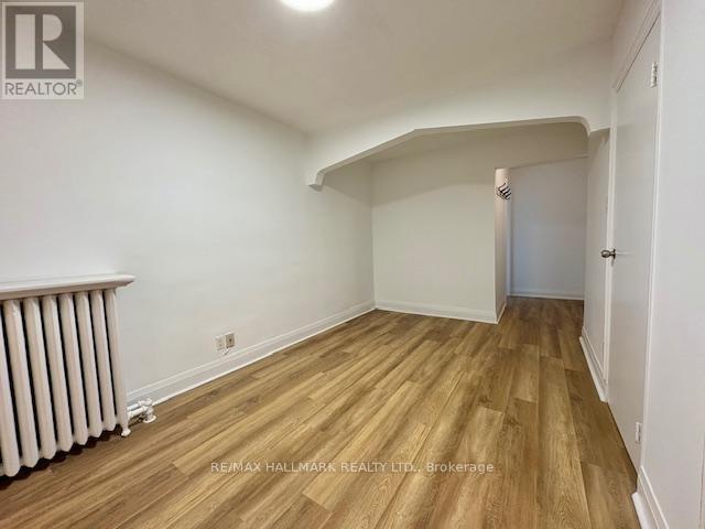 Photo - 1700 Gerrard St E