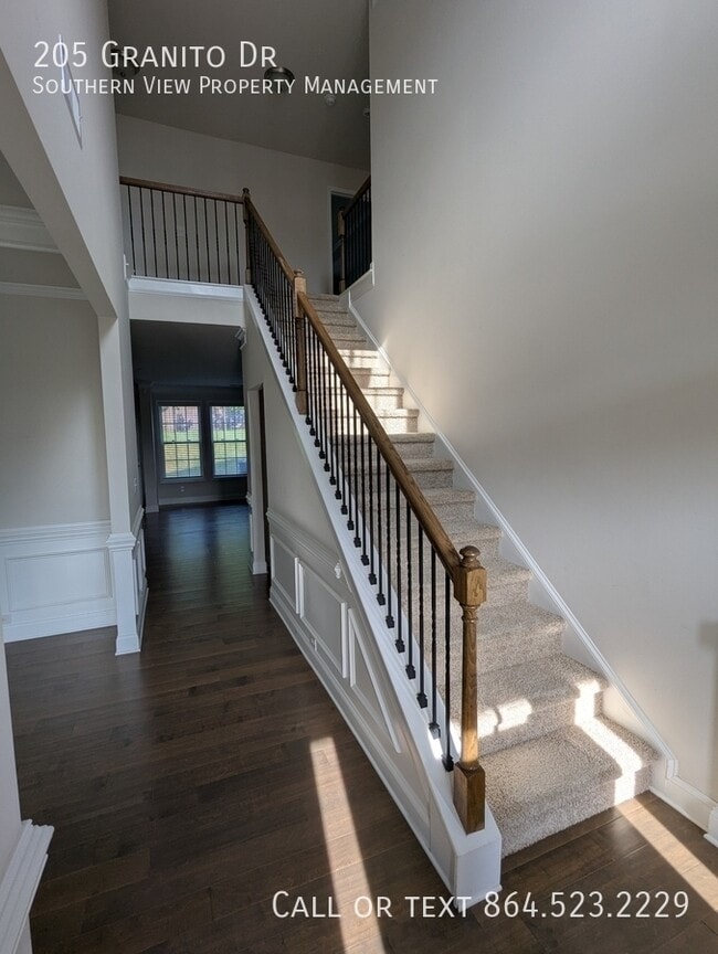 Photo - 205 Granito Dr