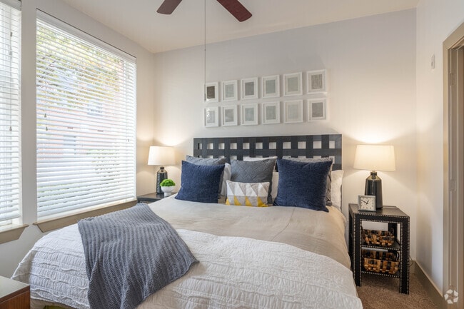 1BR 1BA 747SF - The Porter Brewers Hill