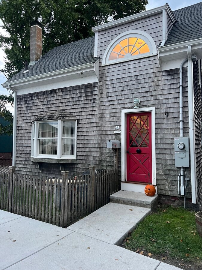 Photo - 25 Eastern Ave