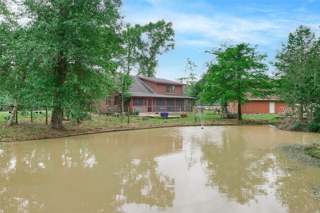 18233 Country Pl Dr