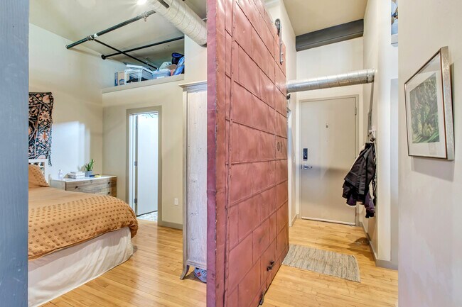 Photo - 350 W Pierpont Ave Unit W203