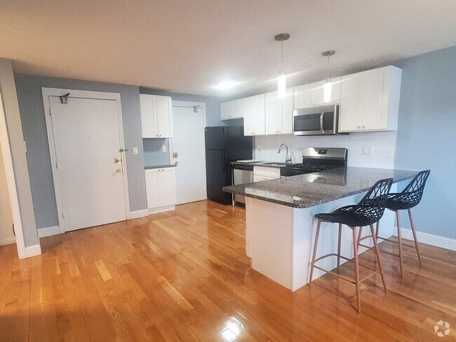 Building Photo - 268 West St Unit 8 Rental