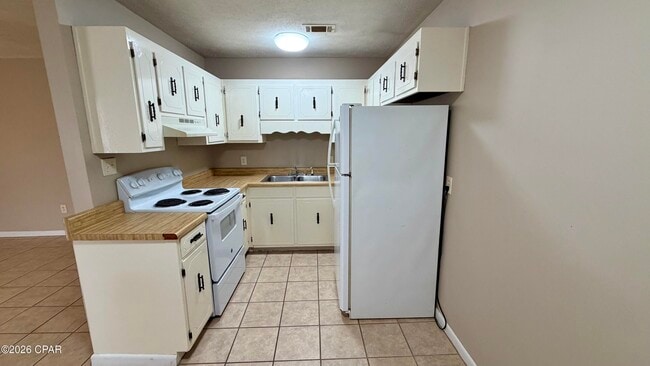 Photo - 600 N Hwy 22 A