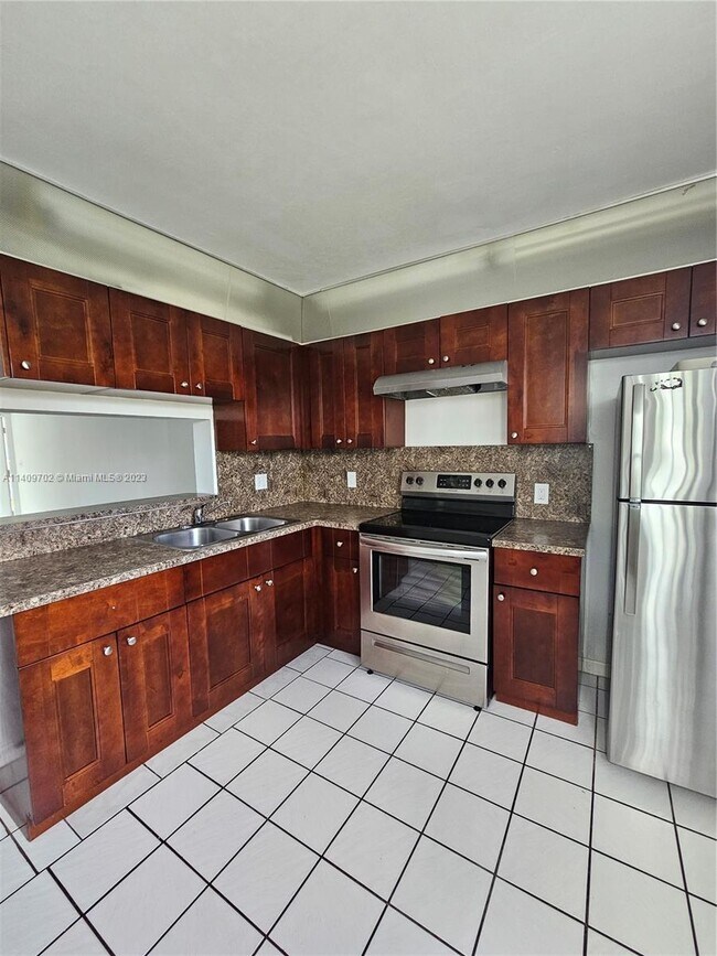 Photo - 1120 N Franklin Ave Unit 1120G