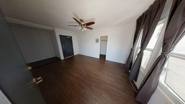 Photo - Alexandria Court Apartments