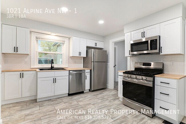 Photo - 1021 Alpine Ave NW Unit 1