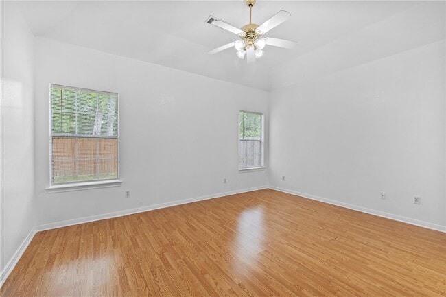 Photo - 2106 Hawks Rd